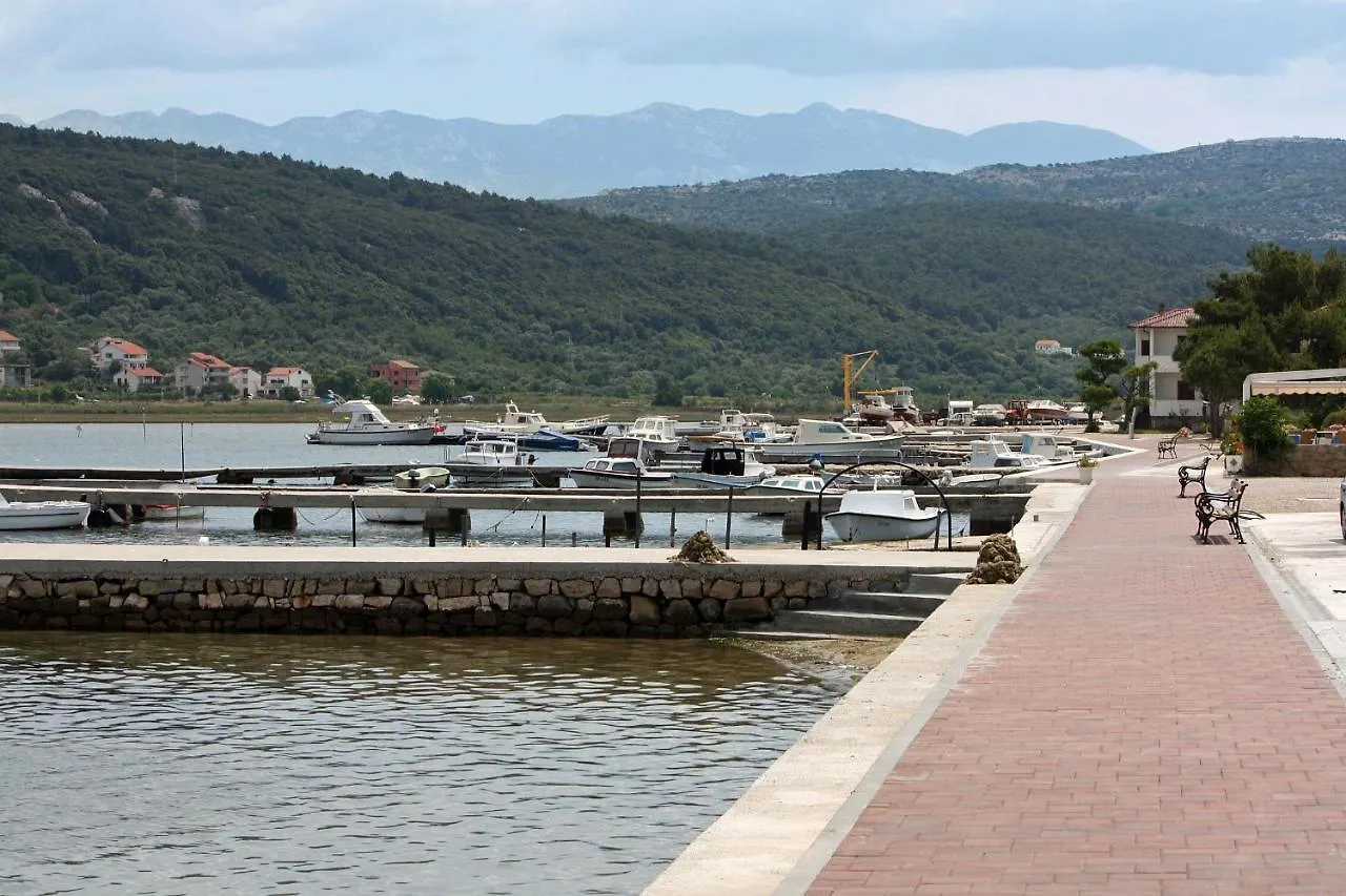 Apartments By The Sea Supetarska Draga - Donja, Rab - 15983